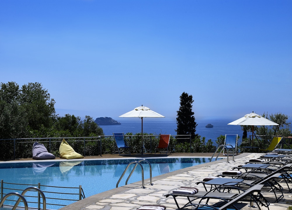 Leivatho Hotel 64/70