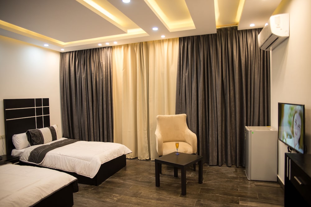 Marvel Stone Hotel 8/38
