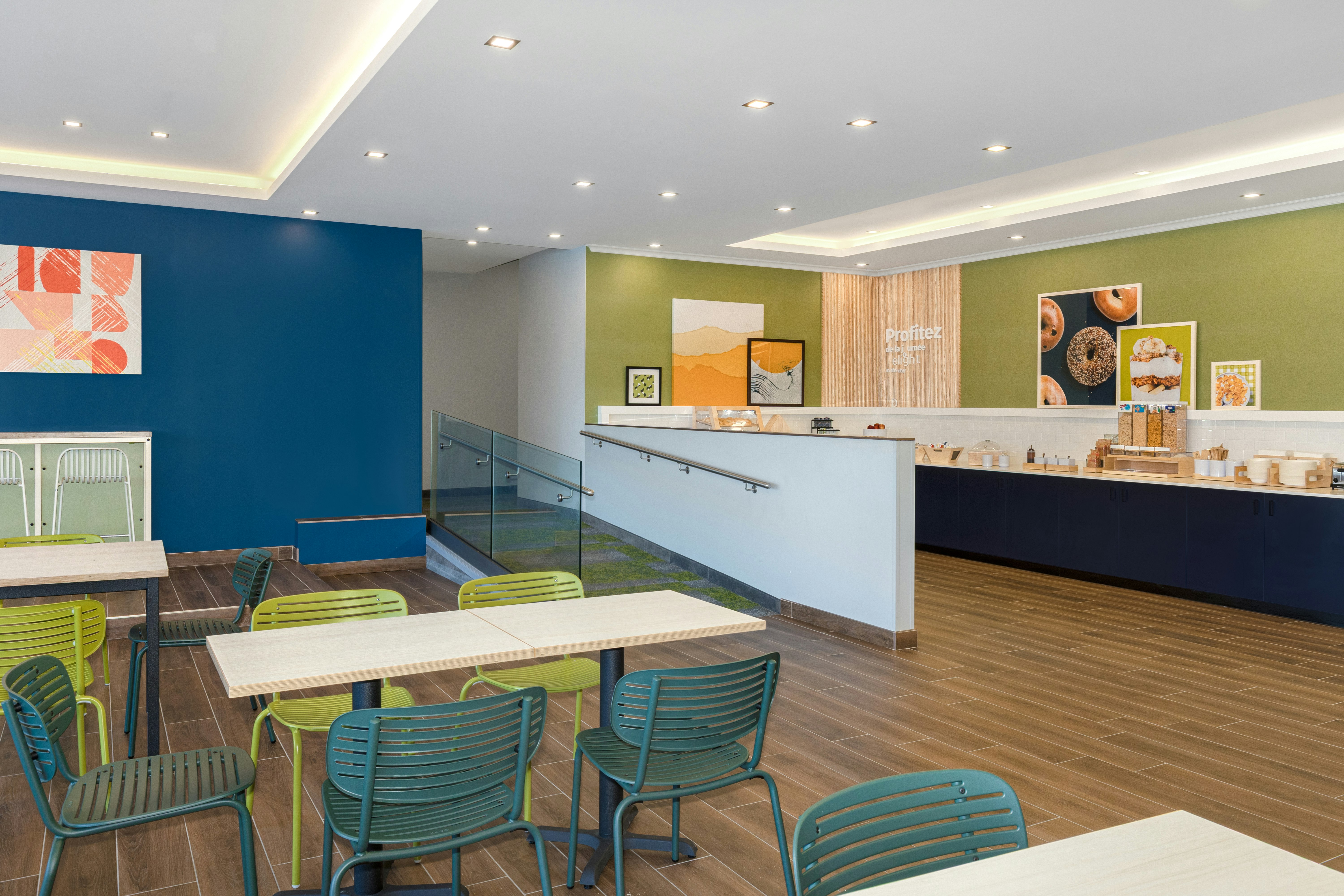 Spark by Hilton Montreal Midtown 4/11
