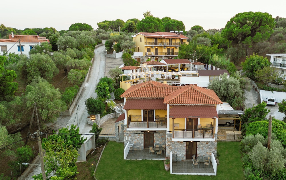 SKIATHOS ISLAND SUITES 3/50