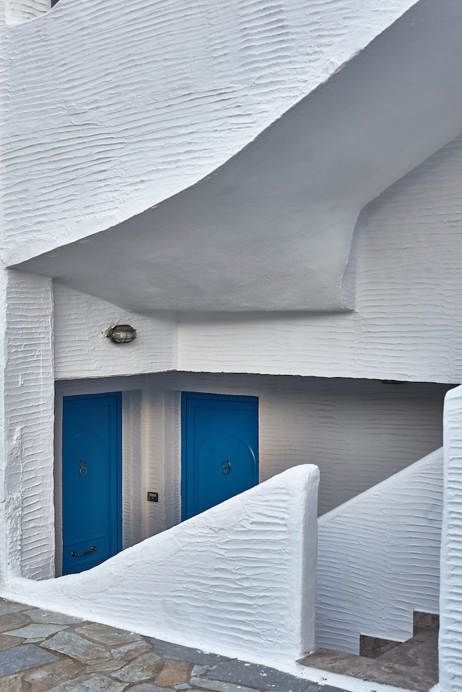 Aelia Apartments 41/61