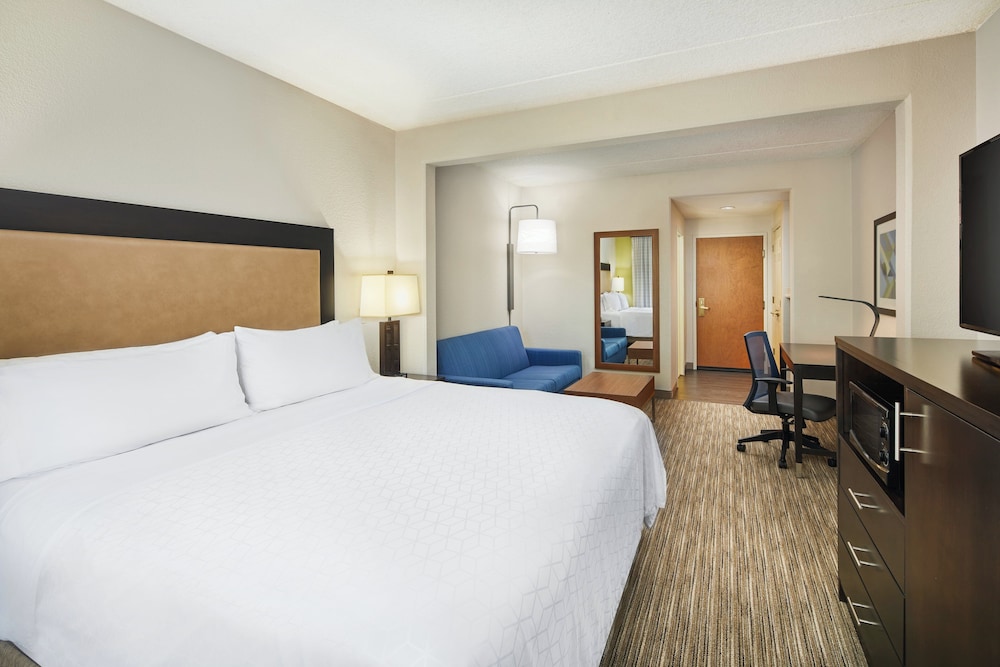Holiday Inn Express & Suites Jacksonville SE- Med Ctr Area 15/55