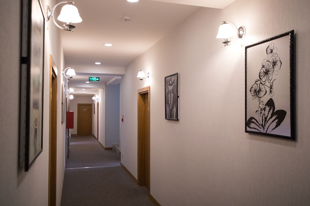 Auroom Hotel 25/40