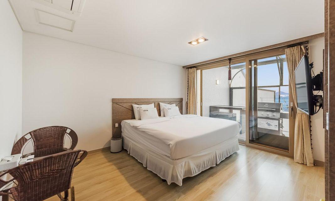 Yeosu Calma Pool Villa 10/78