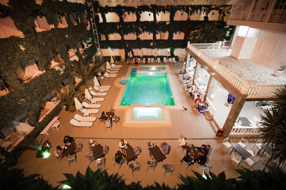 Olympic Kosmas Hotel 58/61
