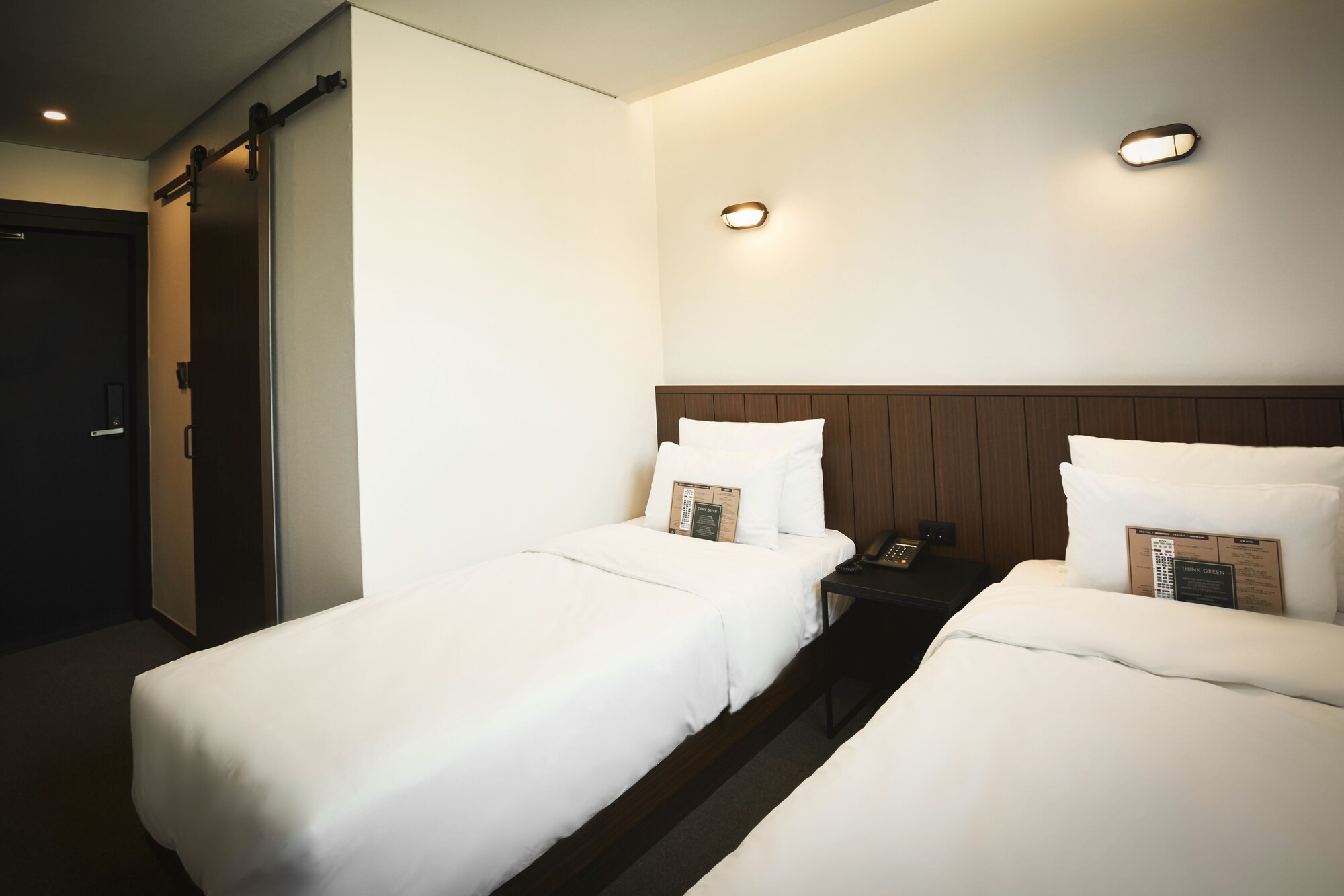 STANDARD, TWIN BEDS