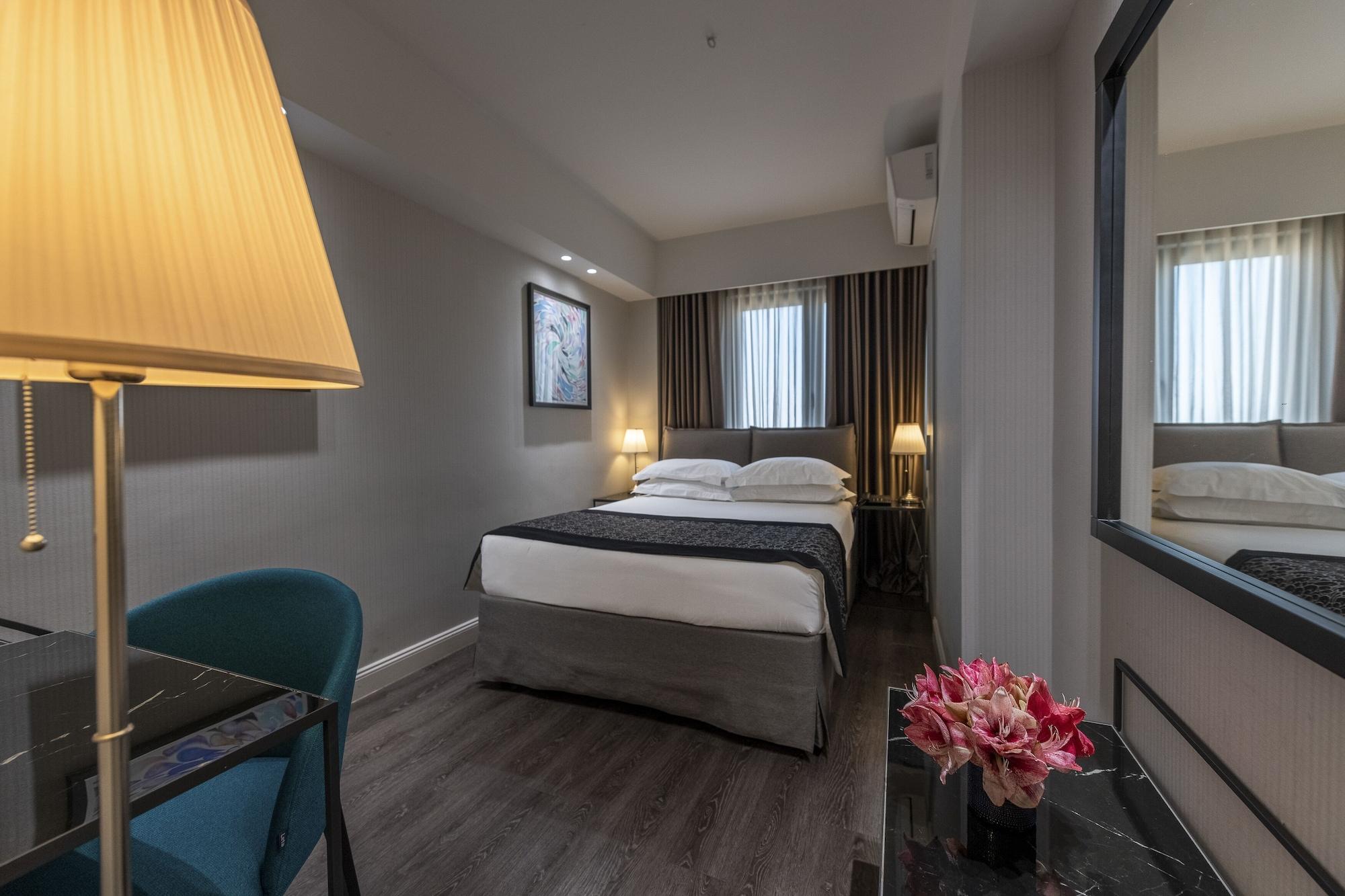 غرفة كومفورت مفردة بإطلالة، Astor Hotel 5/7