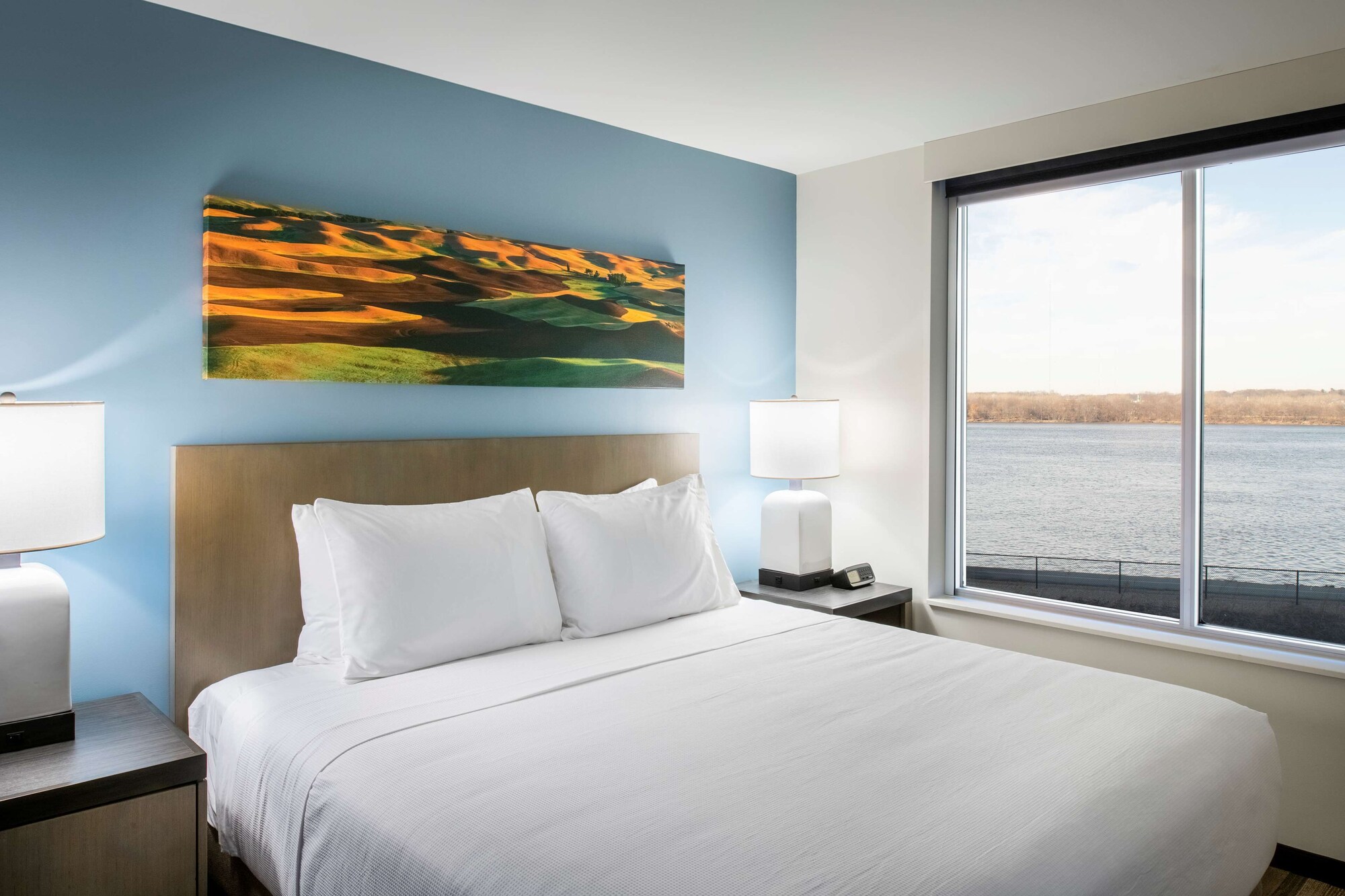 Guest Room, King Bed, Den, High Floor