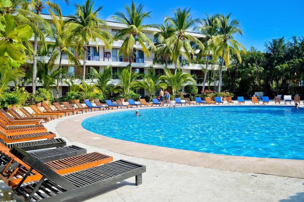 Villas Paraiso Hotel 25/32