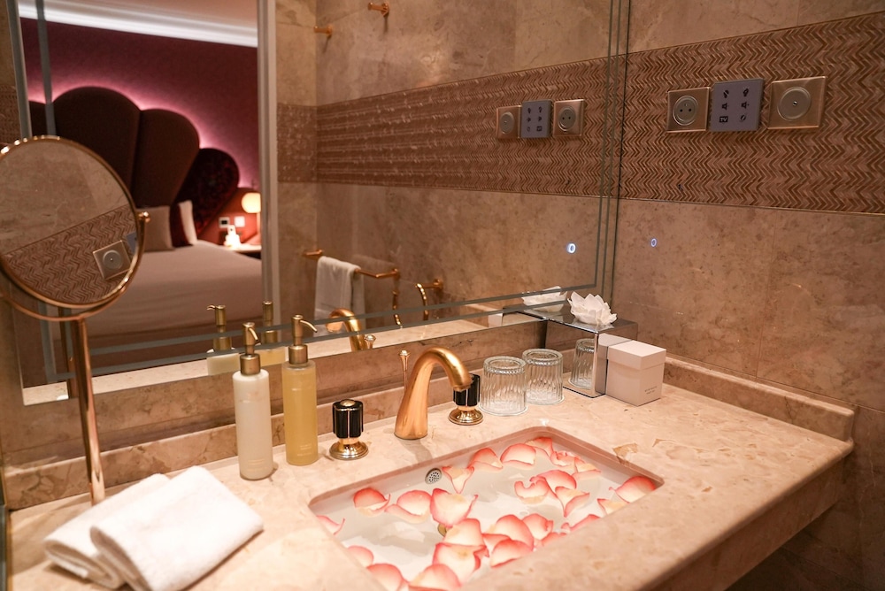 Paris J'adore Hotel & Spa - Adults Only 48/70