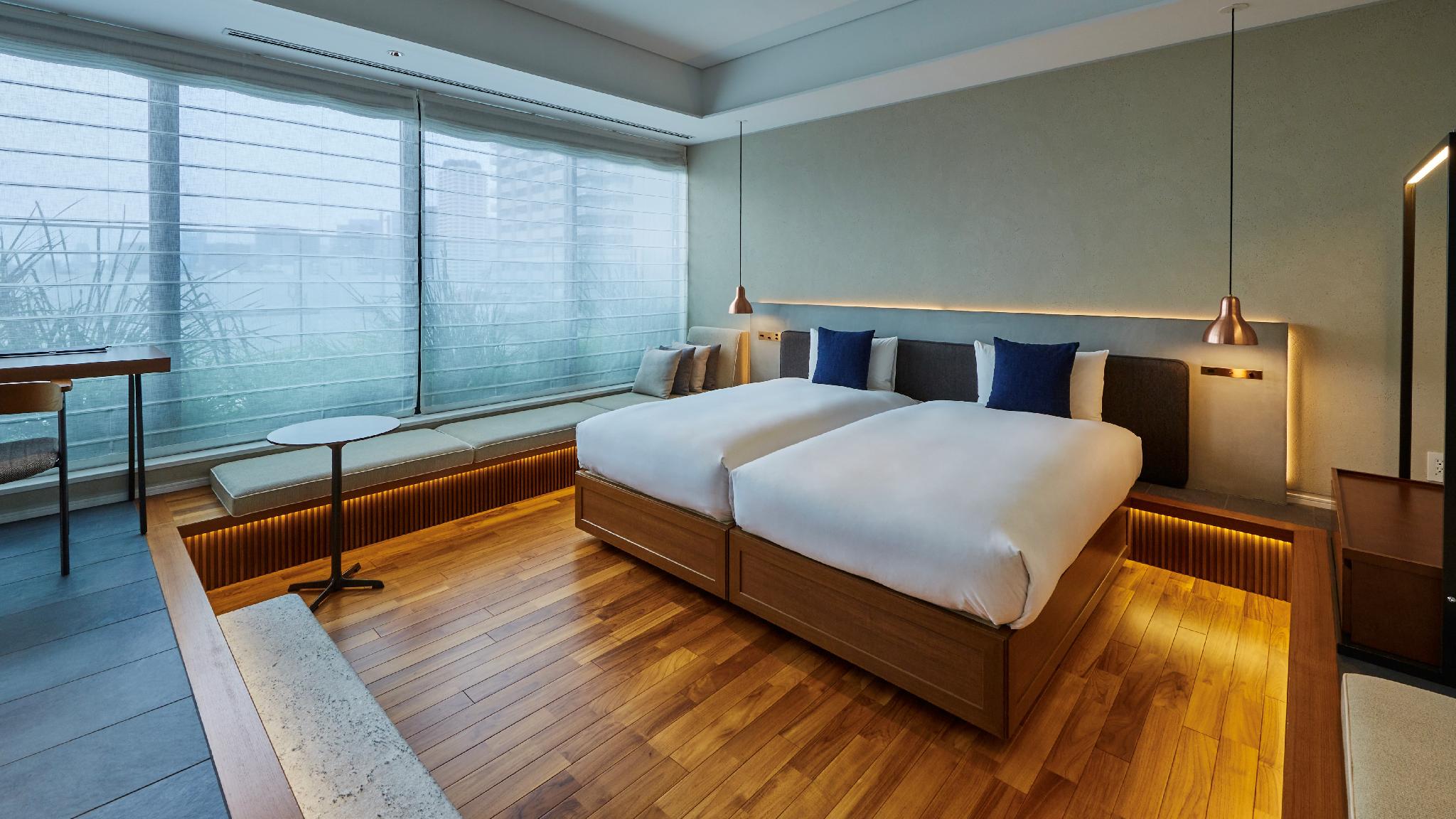 Room, Twin Beds, Night View, Terrace