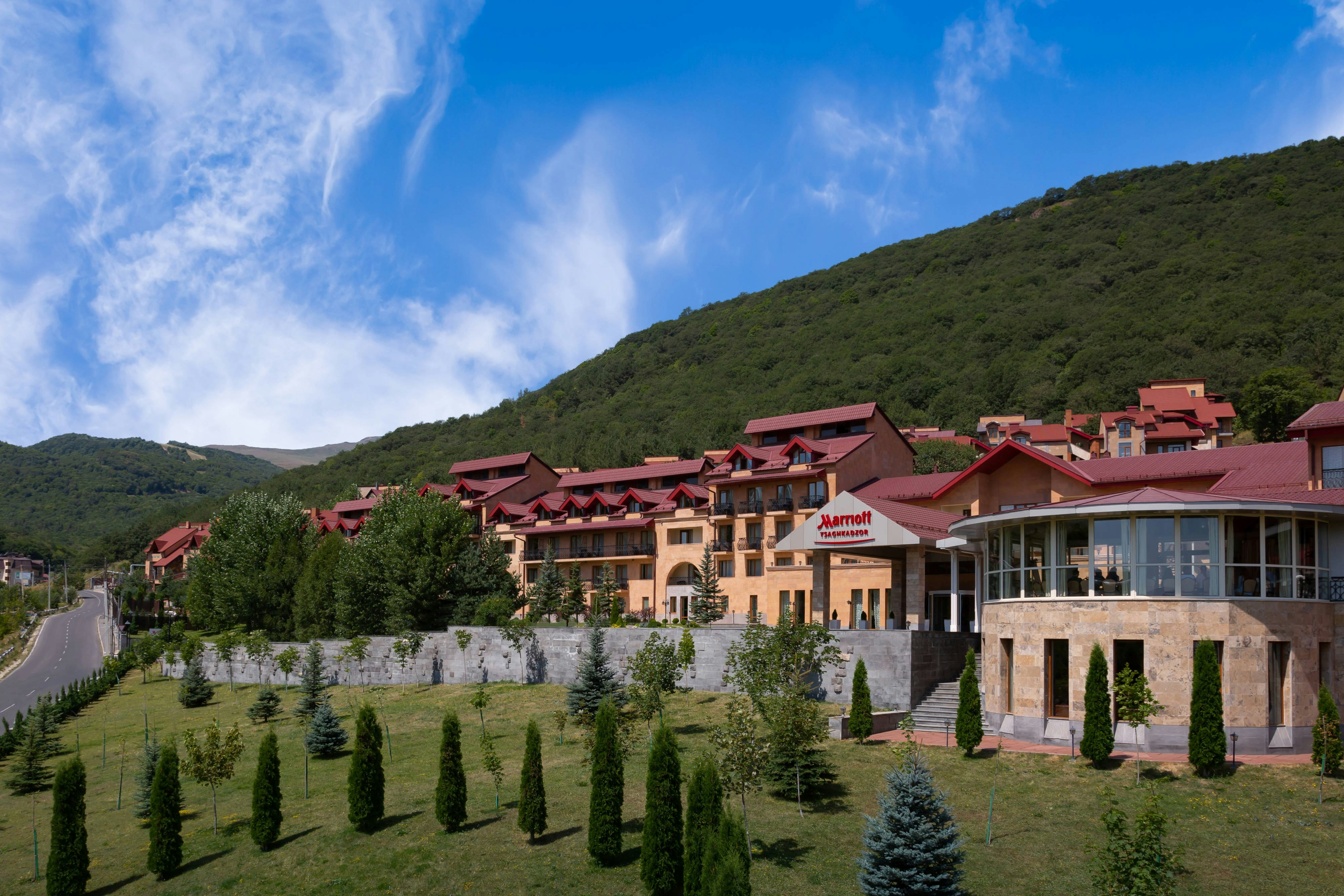 Tsaghkadzor Marriott Hotel 24/26