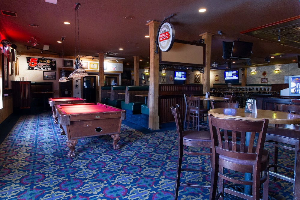 Park West Inn 37/42