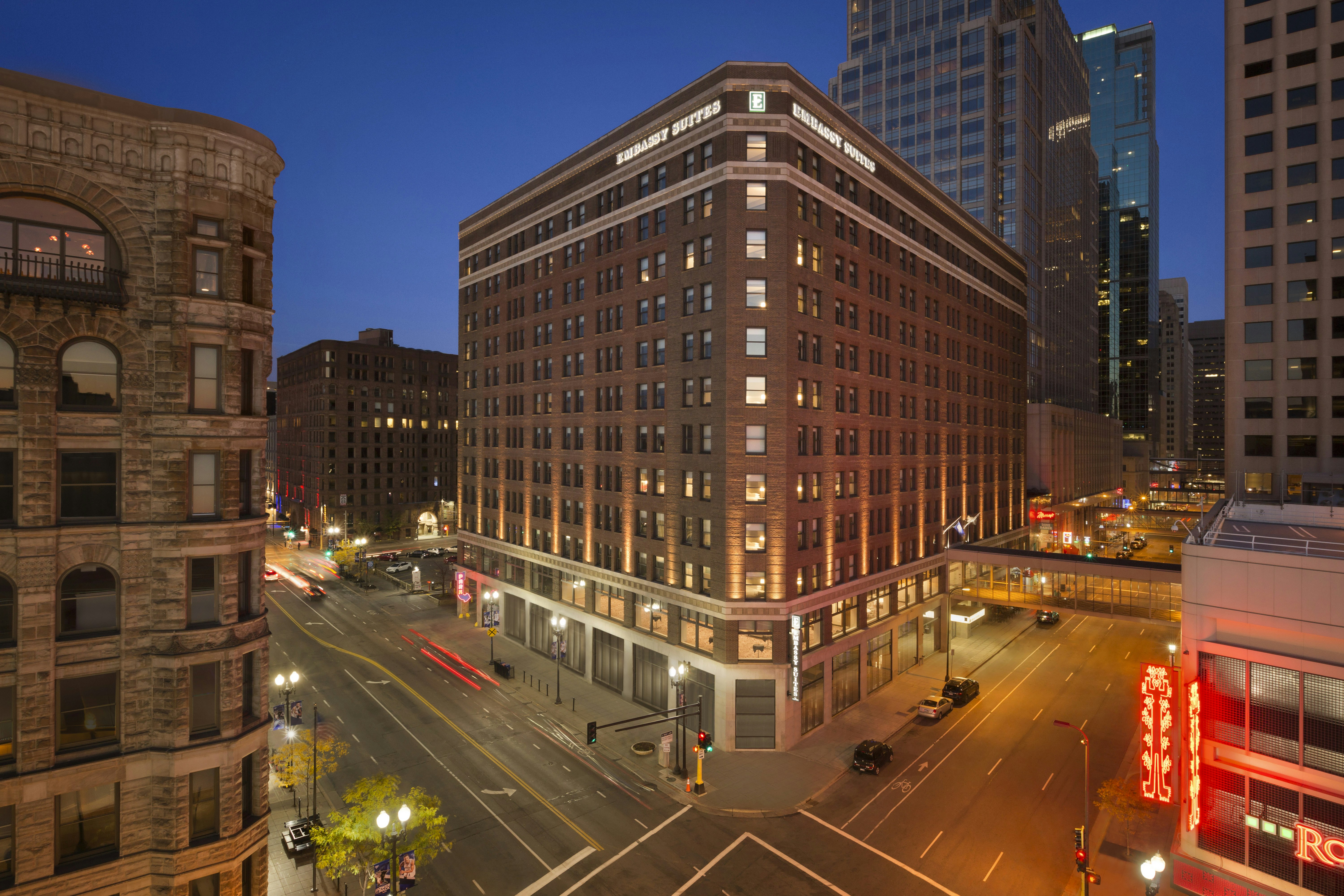 Embassy Suites By Hilton Minneapolis Downtown Hotel photo4