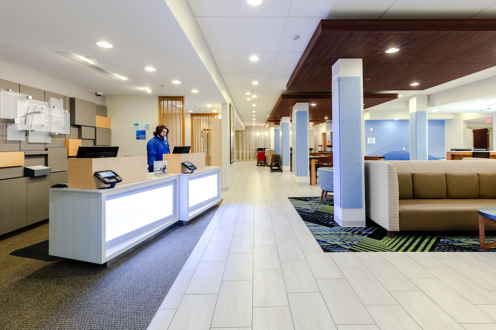 HOLIDAY INN EXPRESS CALHOUN SOUTH 8/82