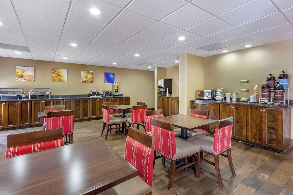 restaurant cafeteria