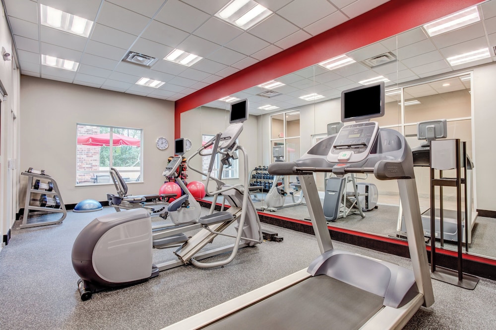 Holiday Inn Hotels And Suites Lafayette North 32/55