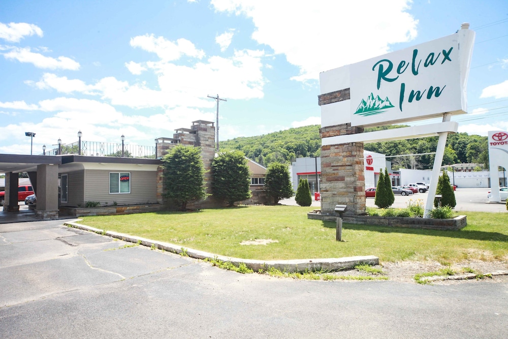 Relax Inn Bradford 3/25