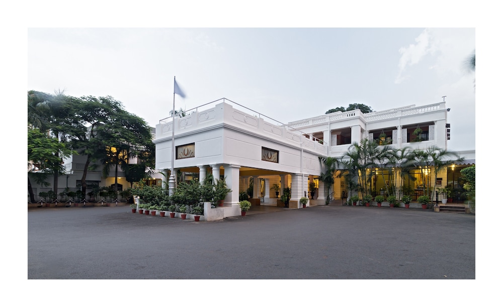 Jehan Numa Palace 7/56