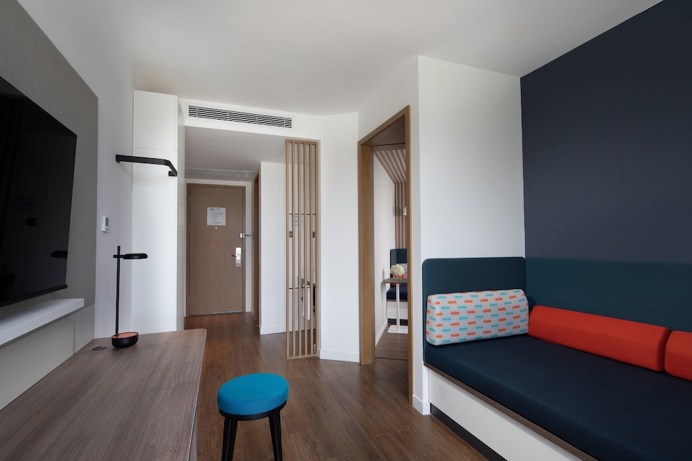 Holiday Inn Express Chengdu Longquanyi North 30/48