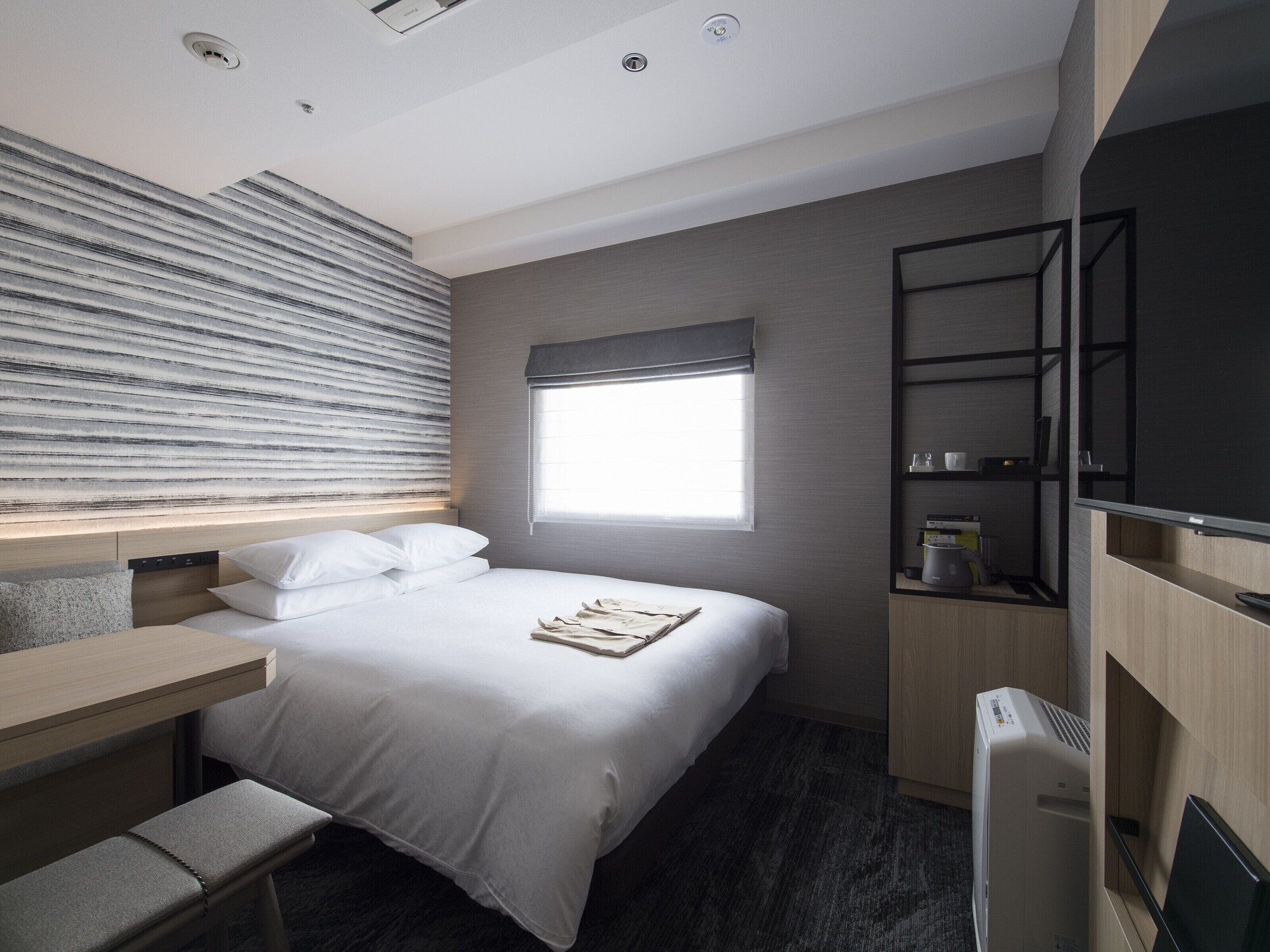 STANDARD, DOUBLE BED