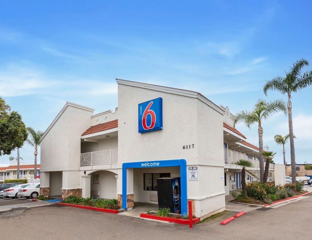 Motel6 Carlsbad, CA - Near Legoland 47/53