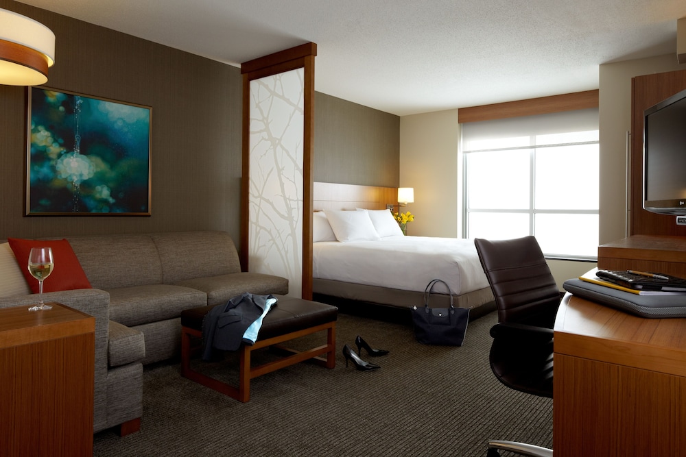 Hyatt Place Calgary Airport 12/54