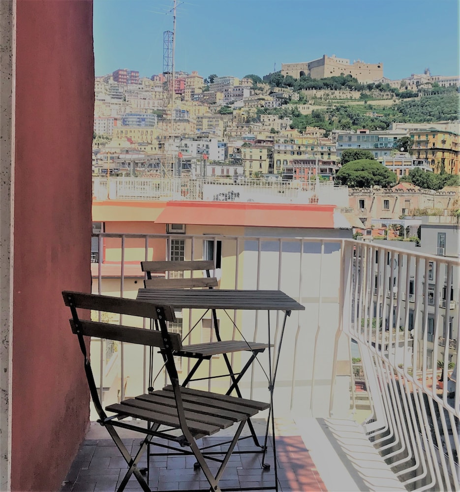 Napoliday Bed & Breakfast Residence 62/66