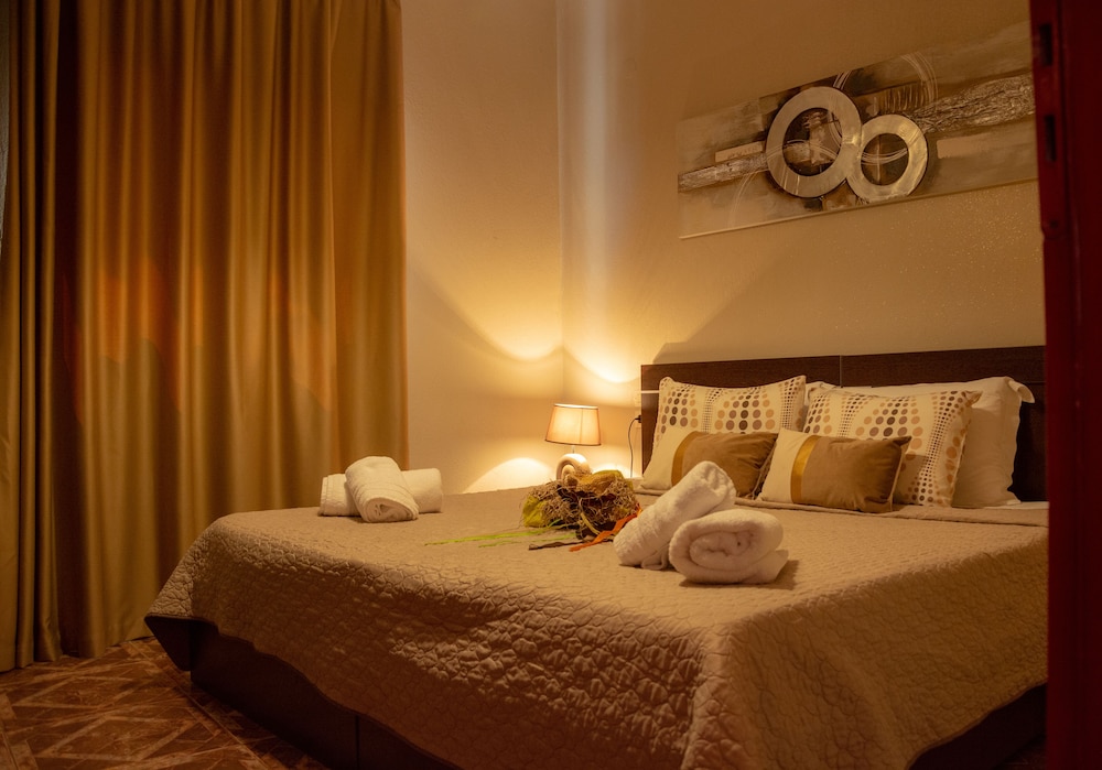 Kensho Skiathos Apartments 13/50