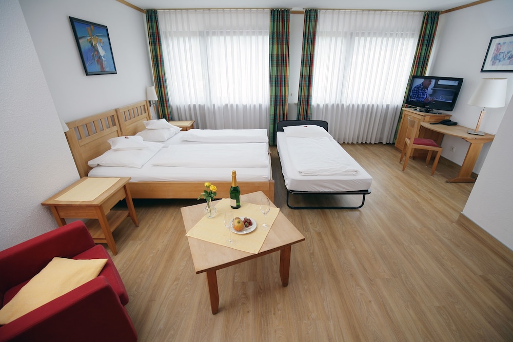 Badhotel Restaurant Stauferland 39/75