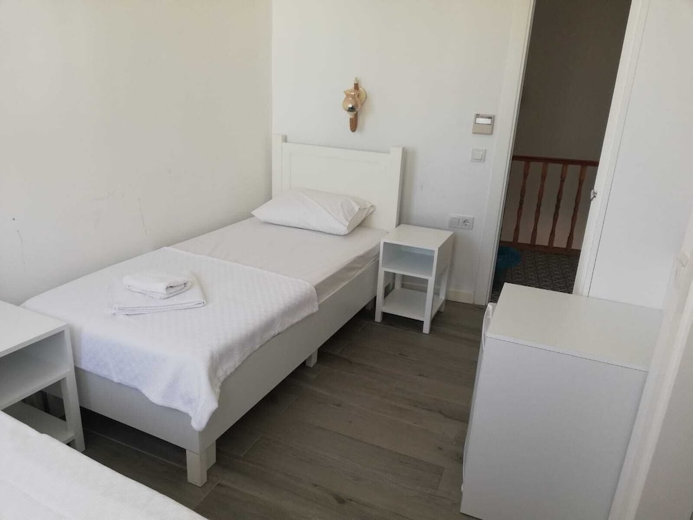 Troas Ada Hotel 6/22