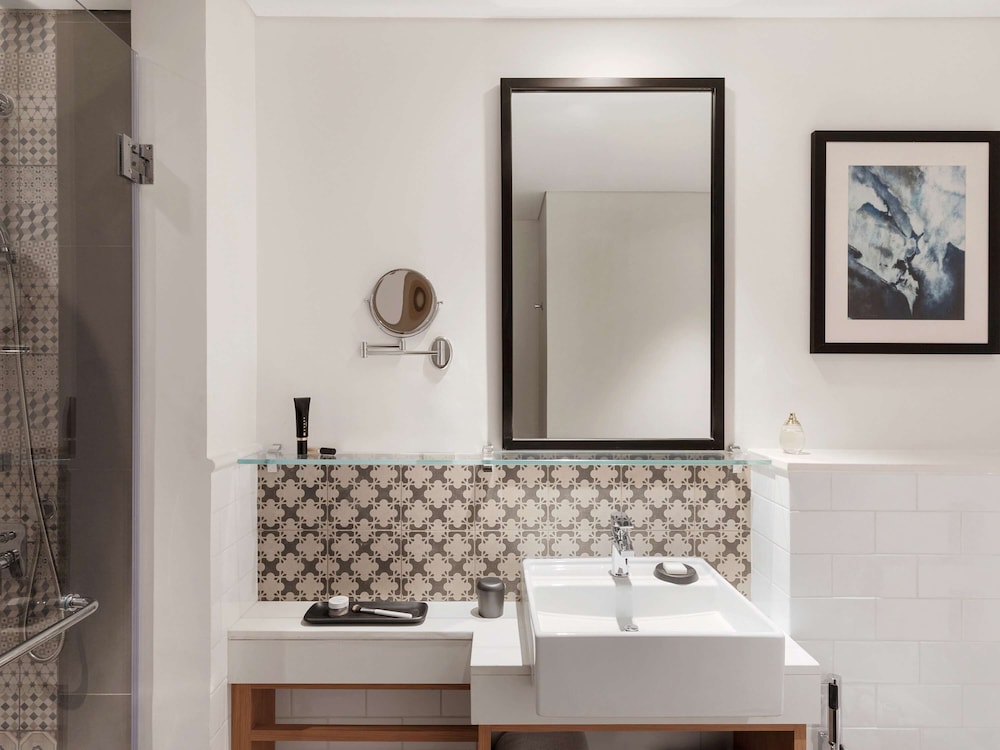 Aparthotel Adagio Dubai Gold District 12/61