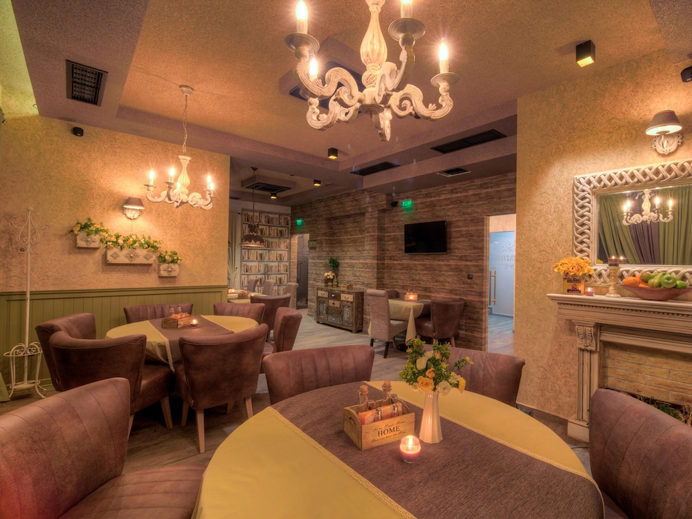 Family Hotel Agoncev 27/41