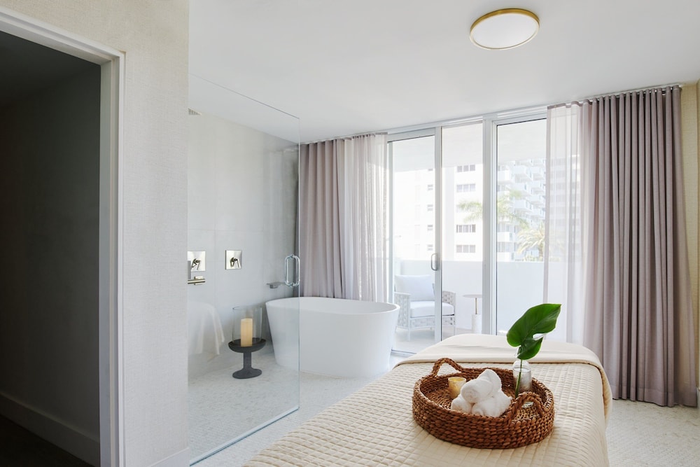 Mondrian South Beach 34/64