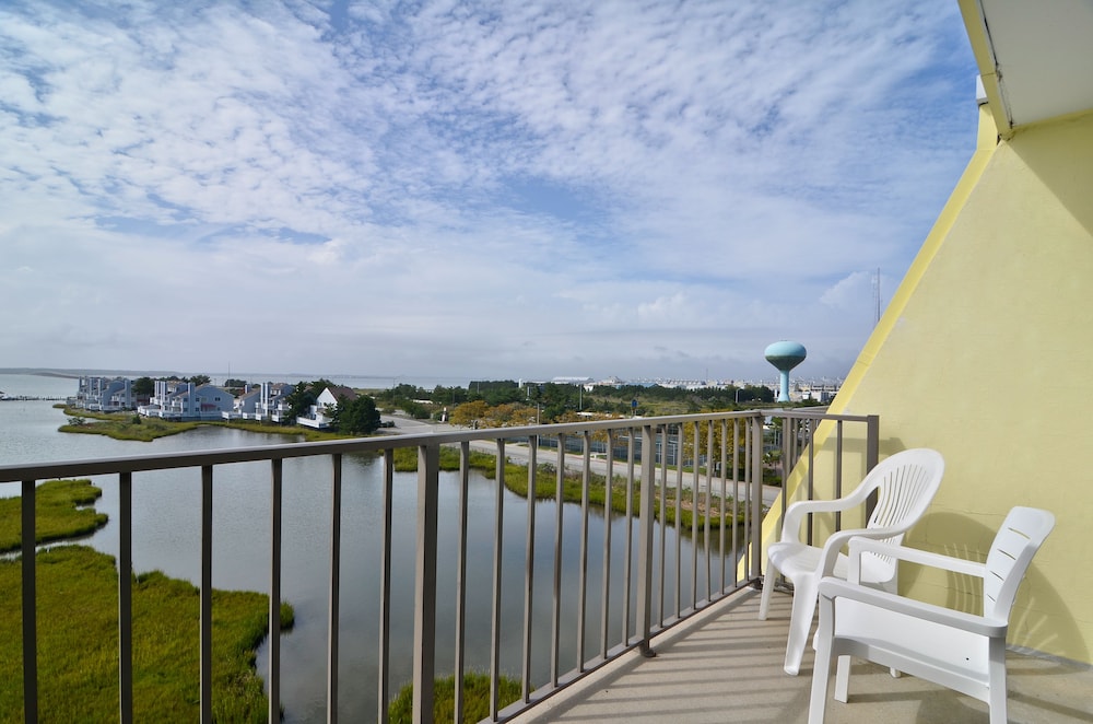 Sea Bay Hotel 26/28