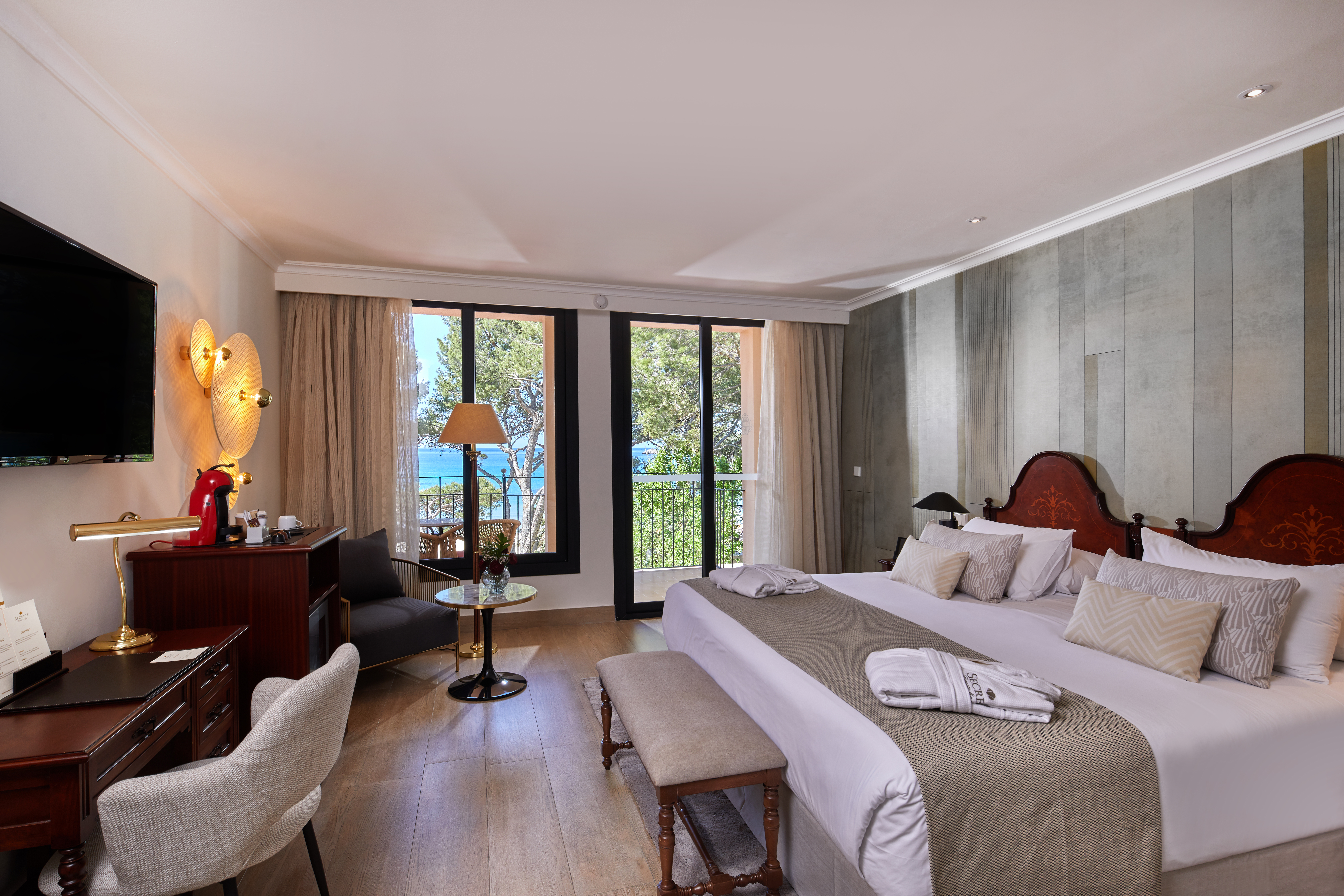 Deluxe, Double or Twin Bed, Sea Front
