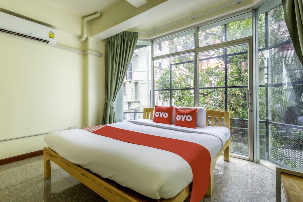 OYO 928 Leaf Hostel 18/55