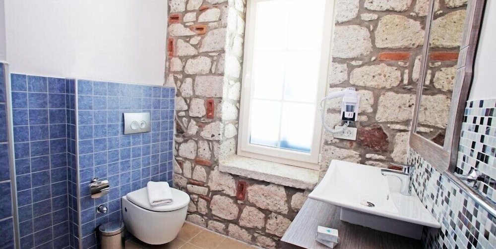 Igdeli Han Suit Otel Alacati 45/50