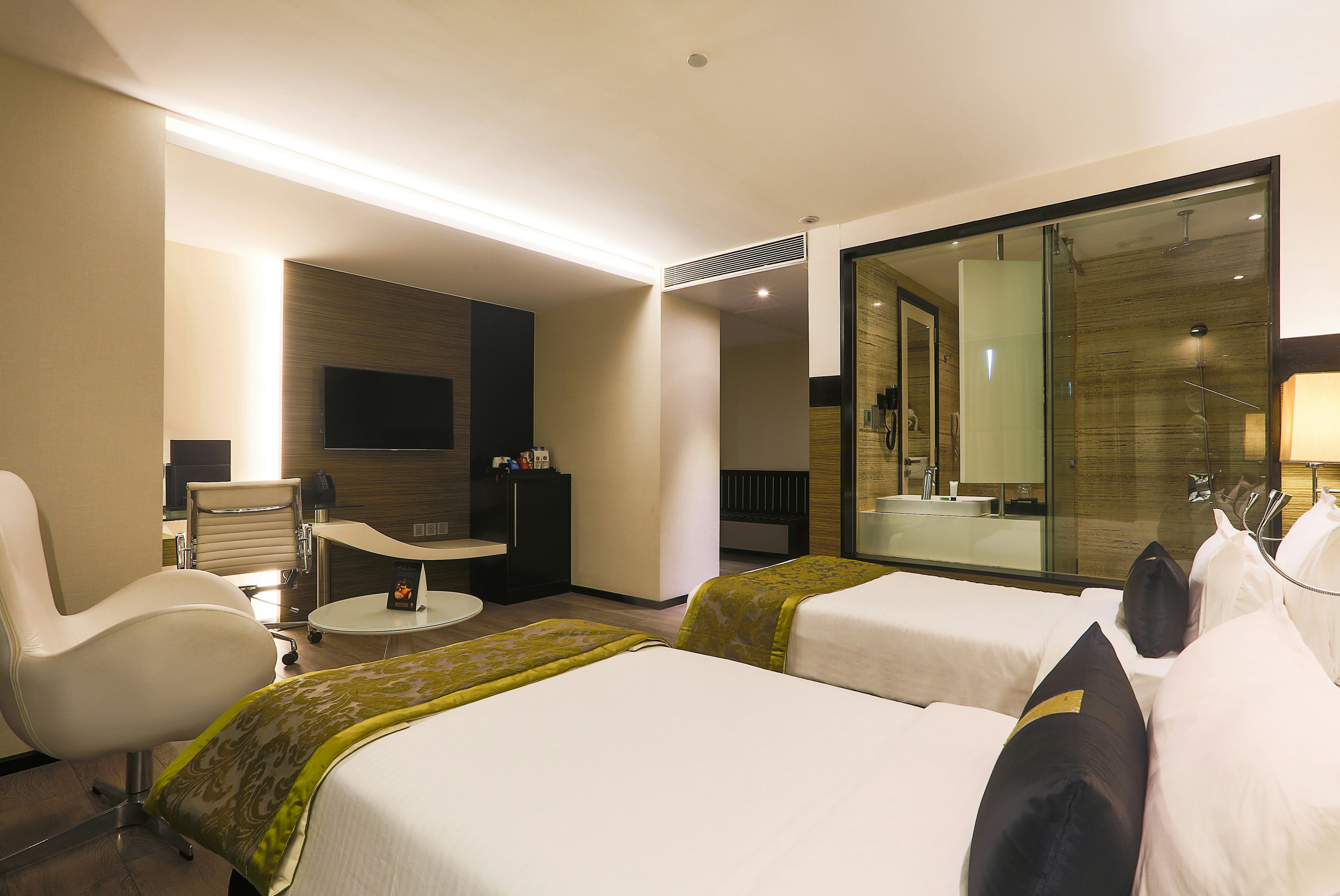 The Empresa Hotel 25/76