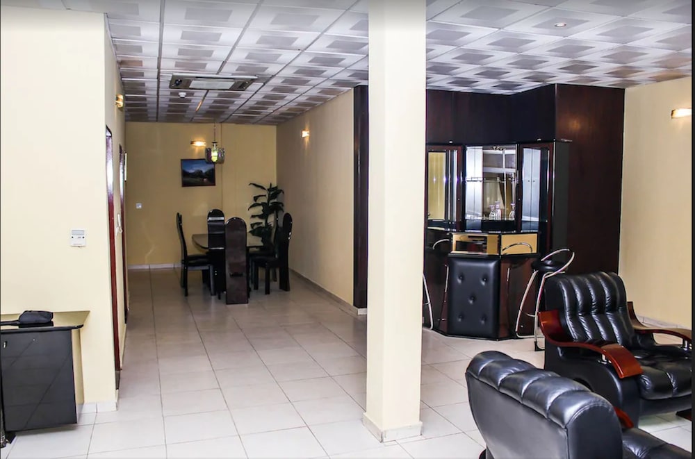 Bolingo Hotel Towers 8/17