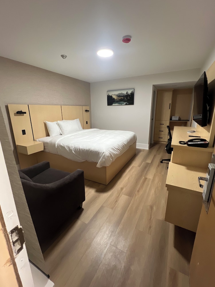 Super 5 Inn 22/50