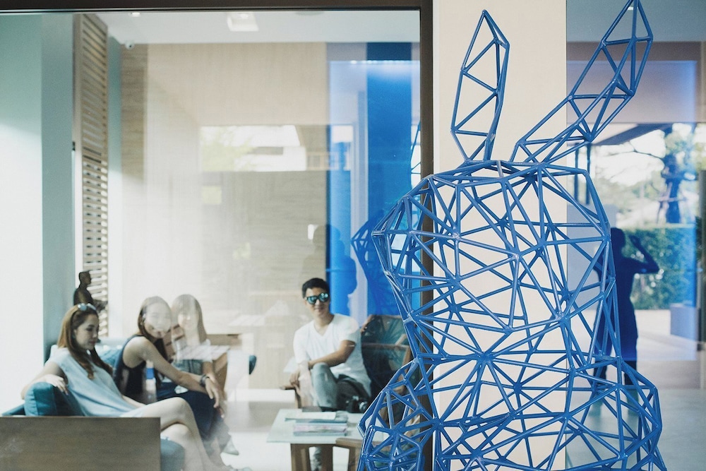Blue Rabbit Hotel 11/57