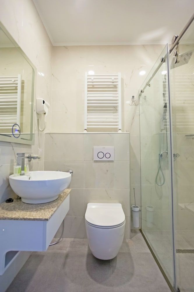 Hotel Genio 25/25
