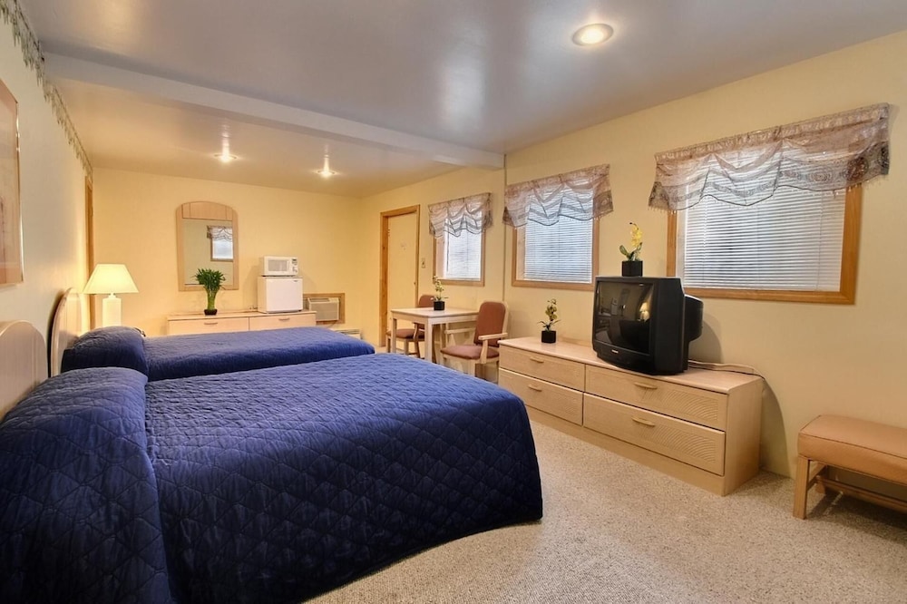 Lake View Inn 8/15