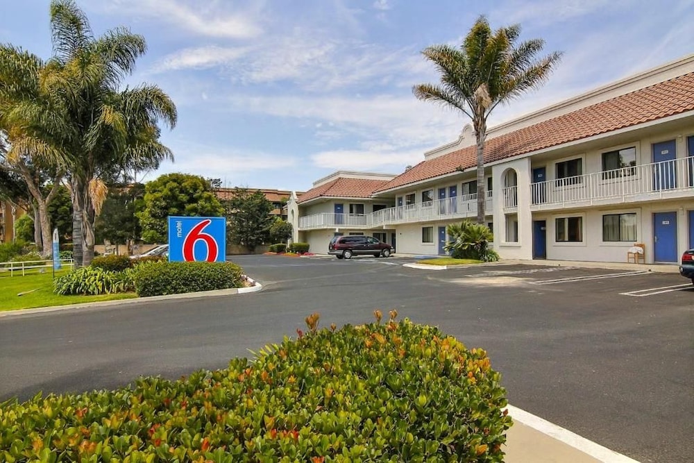 Motel6 Santa Maria, CA - North 37/43