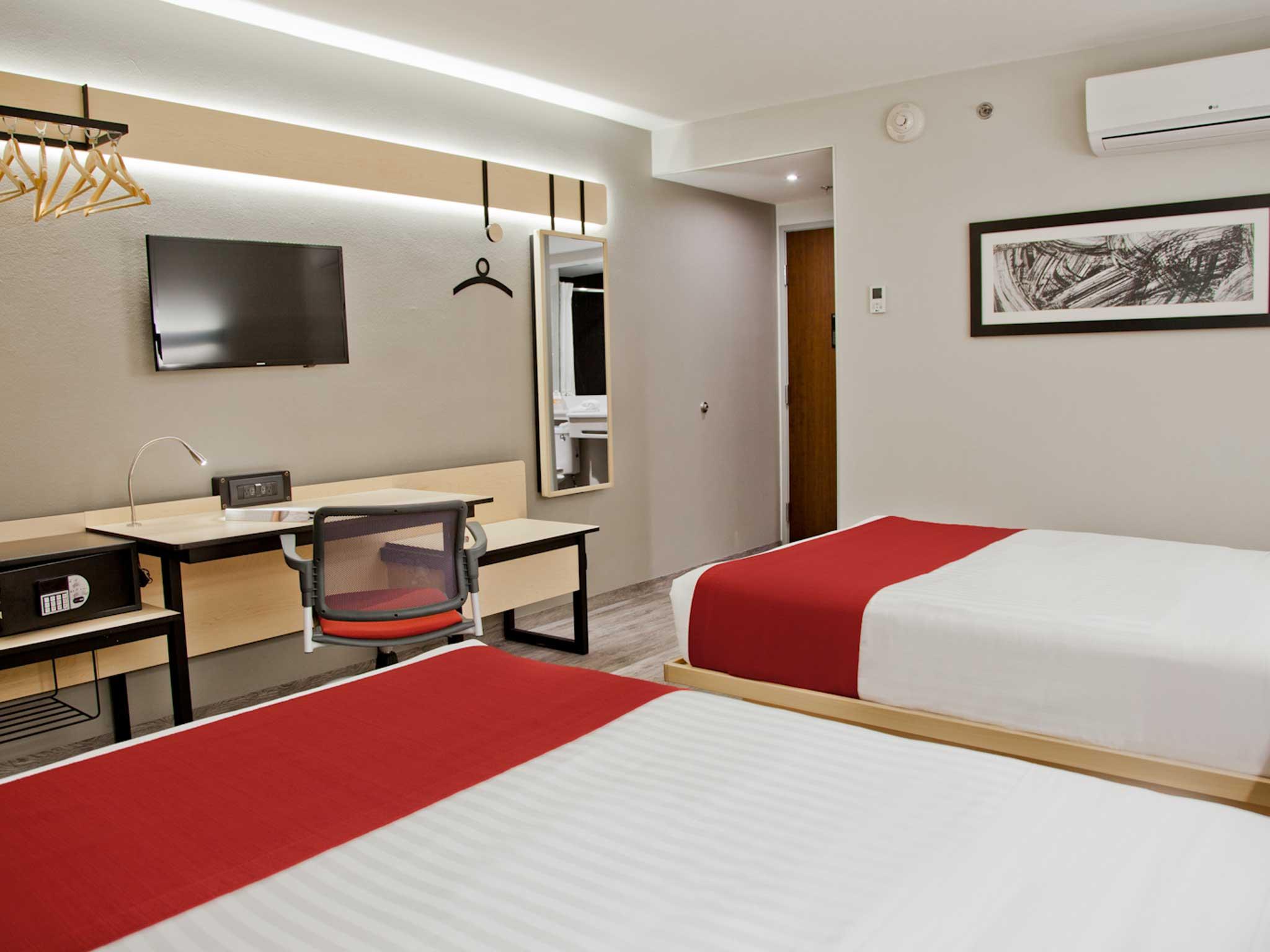 غرفة قياسية بسرير مزدوج، City Express by Marriott Leon 3/4