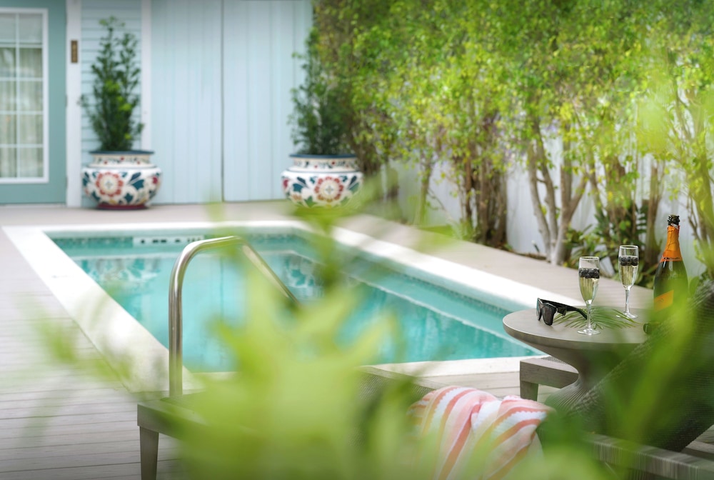 Avalon Bed & Breakfast 49/55