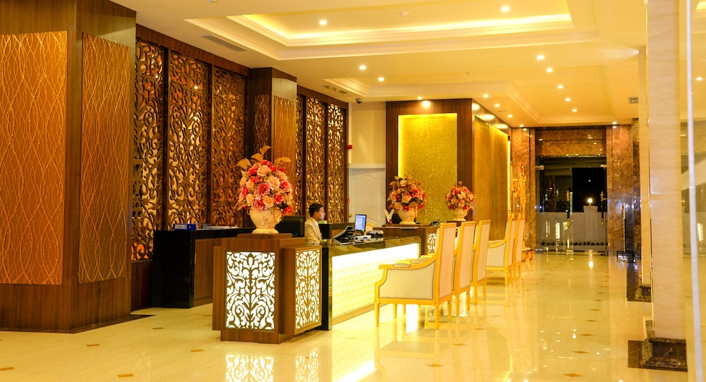 The Grand Kandyan Hotel 9/70