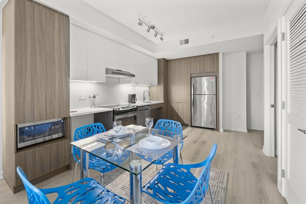 Global Luxury Suites at Capitol Hill 37/49