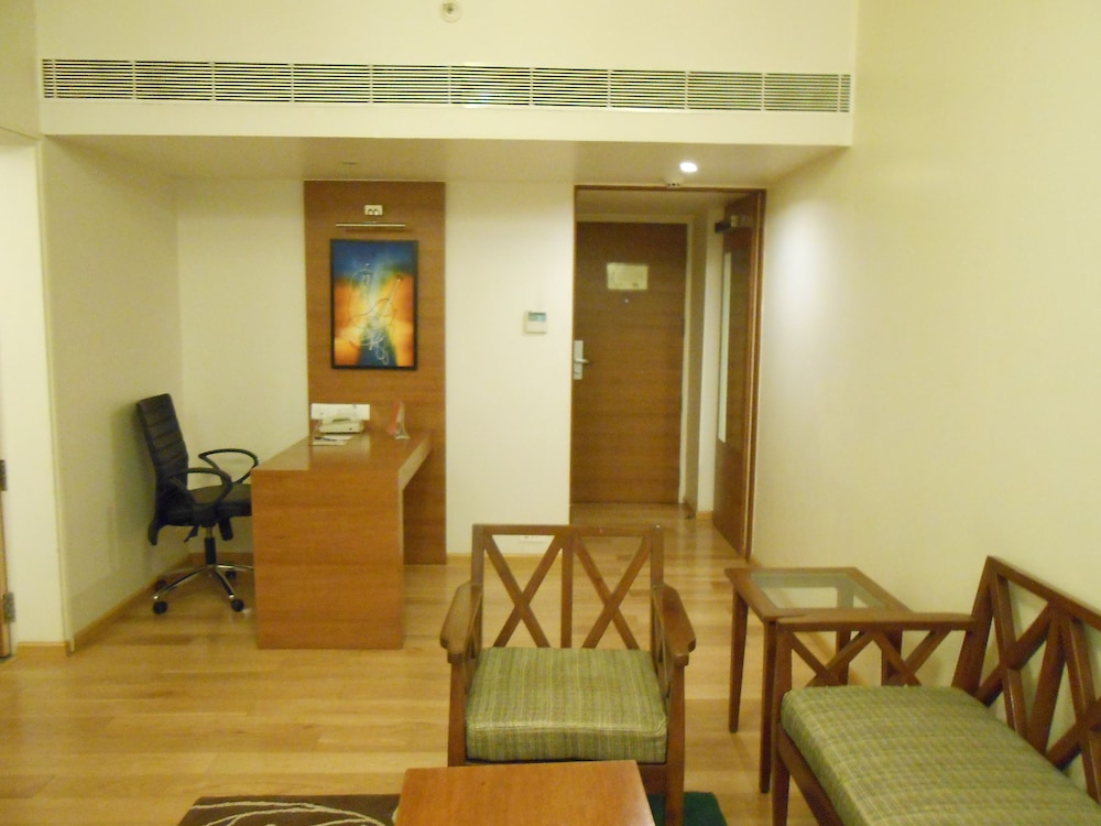 Lemon Tree Hotel Chinchwad Pune 33/56